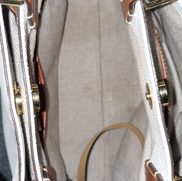 Pebble Grain Breanna by D&B - Picture 7 of 7